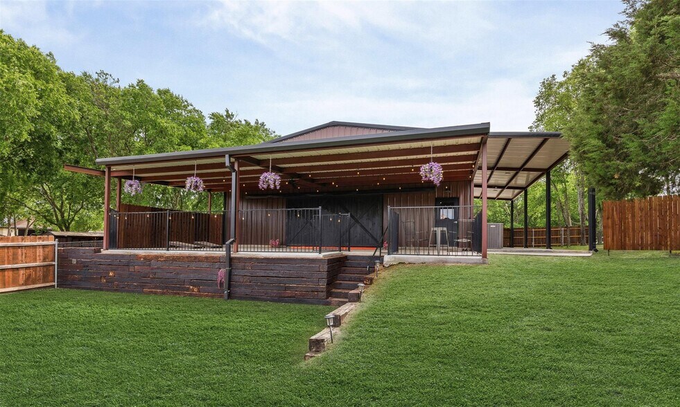 More Photos Of 7839 Blanchard Way, Fort Worth Specialty For Sale