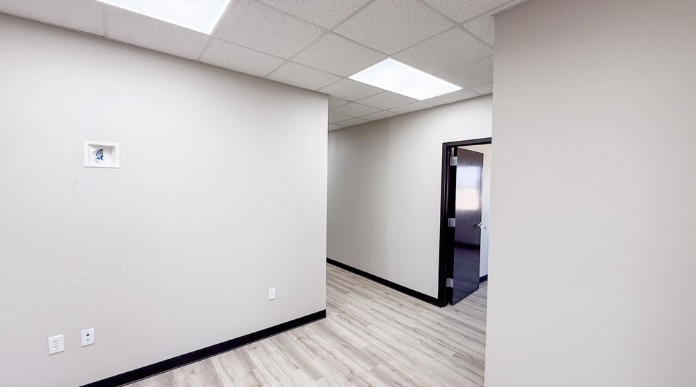 More Photos Of 5713 W County 135 rd, Midland Warehouse For Lease