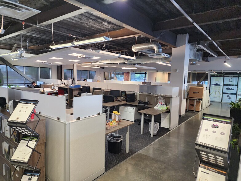 More Photos Of 13867 S Bangerter Pky, Draper Office For Lease