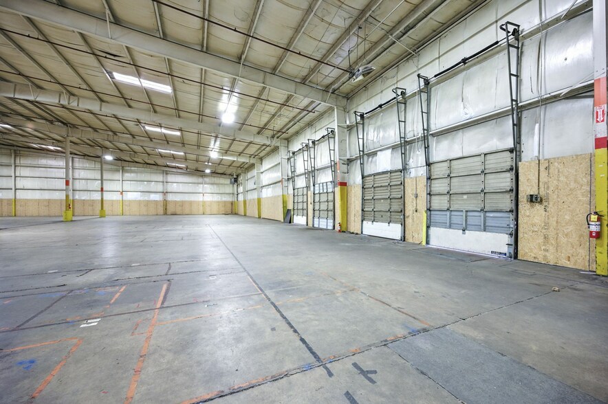 More Photos Of 1242 W Ridge Rd, Gainesville Service For Lease