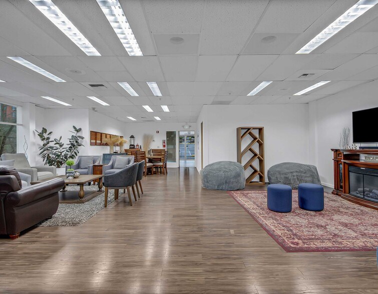 More Photos Of 19600 International Blvd, Seatac Office For Sale