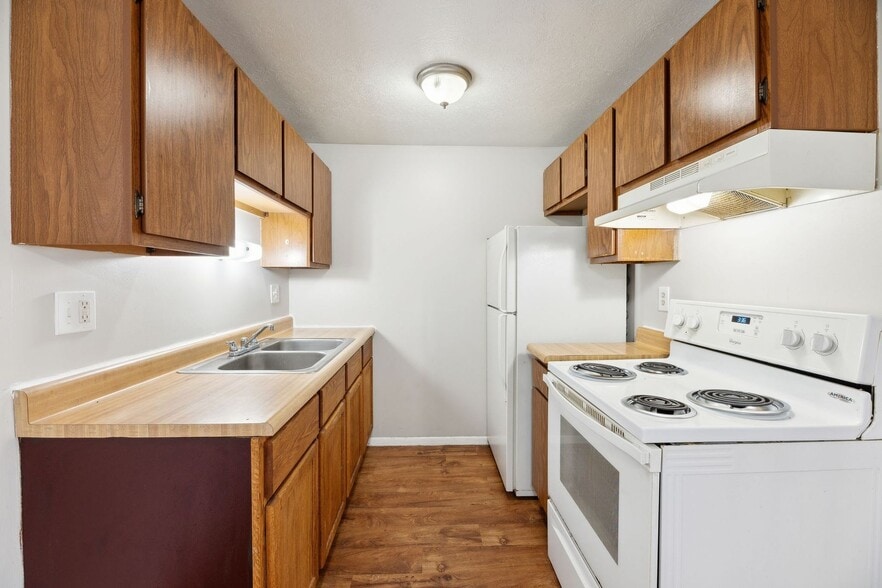 More Photos Of 3204 Mozart Ave, Cincinnati Apartments For Sale