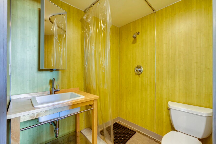 More Photos Of 1825 SE 7th Ave, Portland Loft Creative Space For Sale