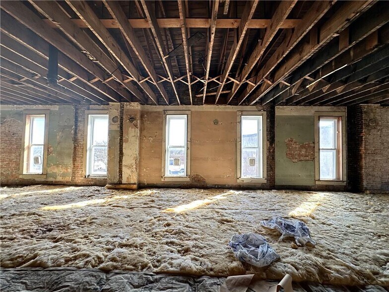 More Photos Of 1000 Tinsman Ave, Trenton Freestanding For Sale