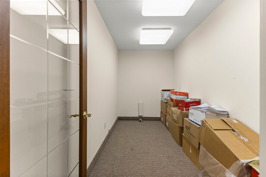 More Photos Of 30401 Utica Rd, Roseville Office For Sale