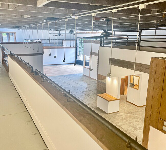 More Photos Of 668 Bridgeway, Sausalito Storefront For Sale