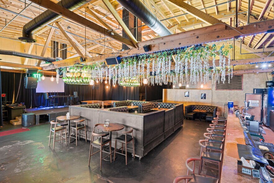 More Photos Of 419 E Main St, Ventura Restaurant For Sale
