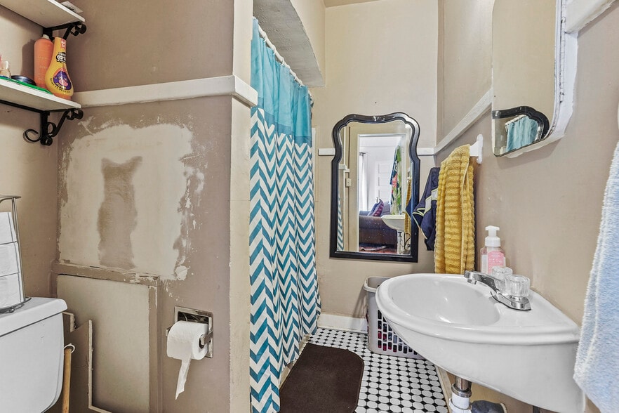 More Photos Of 1207 E Rio Grande Ave, El Paso Multifamily For Sale