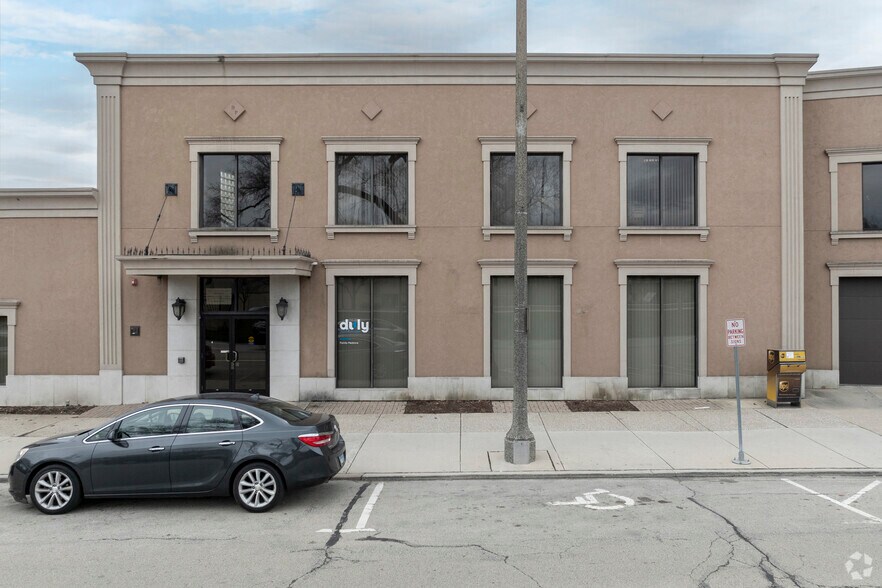 More Photos Of 512 W Burlington Ave, La Grange Office For Sale