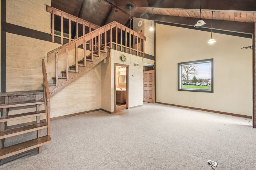 More Photos Of 2000 Green St, Farrell Medical For Sale