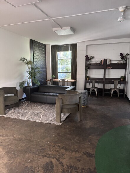 More Photos Of 1800 Jonesboro Rd SE, Atlanta Loft Creative Space For Lease