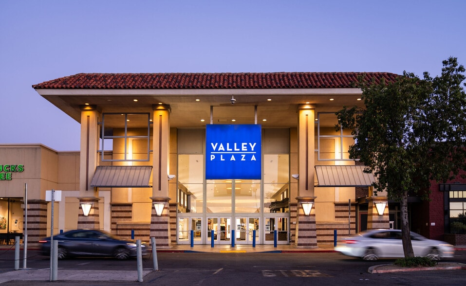 Primary Photo Of 2701 Ming Ave, Bakersfield Unknown For Lease