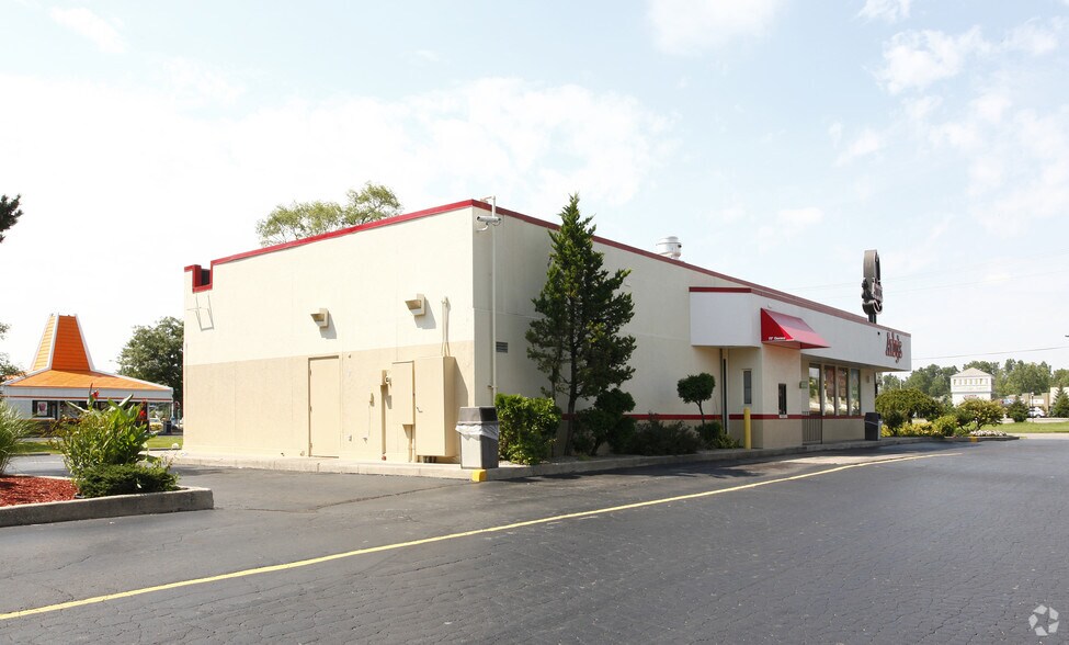 More Photos Of 27277 Eureka Rd, Taylor Fast Food For Sale