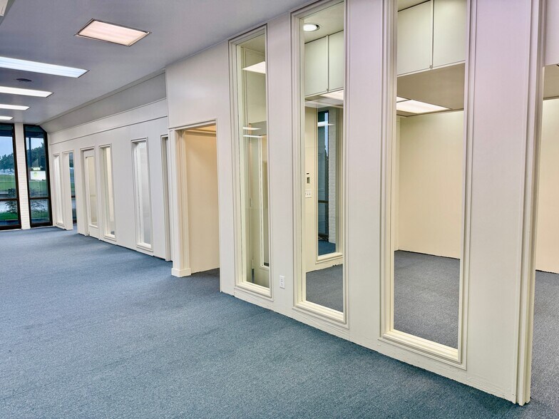 More Photos Of 414 N Air Depot Blvd, Midwest City Office For Lease