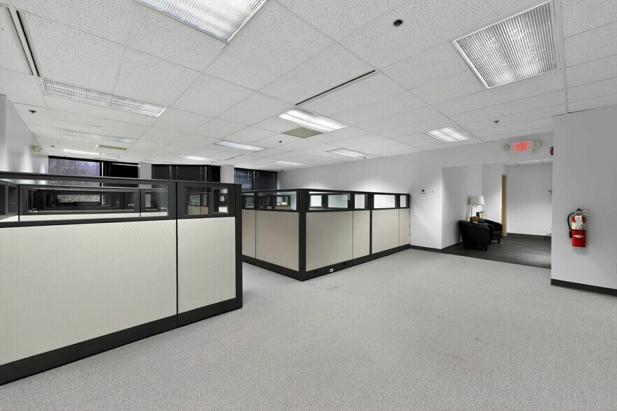 More Photos Of 400 TechneCenter Dr, Milford Office For Sale