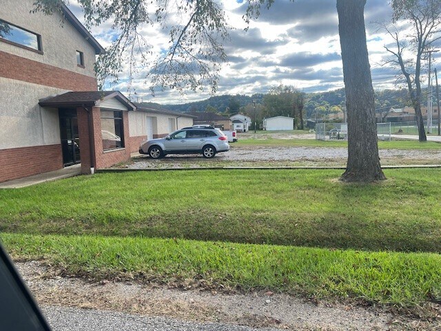 More Photos Of 209 Morris St, Dunbar Flex For Sale