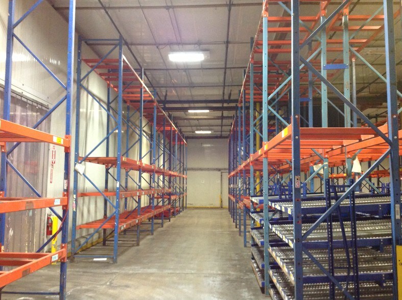 More Photos Of 1625 Perrino Pl, Los Angeles Warehouse For Lease
