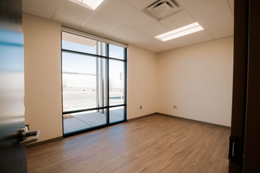 More Photos Of 11880 Physicians dr, El Paso Healthcare For Sale