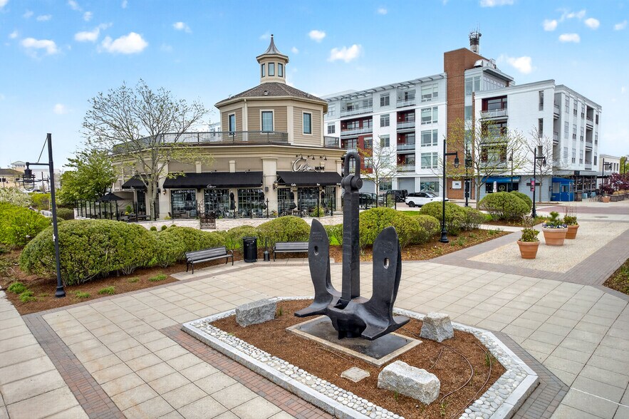 More Photos Of 215-421 Lincoln St, Hingham Unknown For Lease