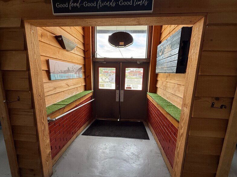 More Photos Of 340 Edgefield Rd, North Augusta Restaurant For Sale