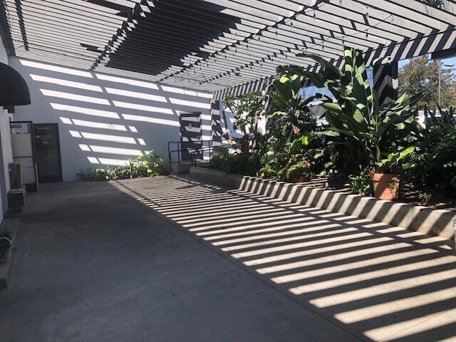 More Photos Of 11263 National Blvd, Los Angeles Storefront For Lease