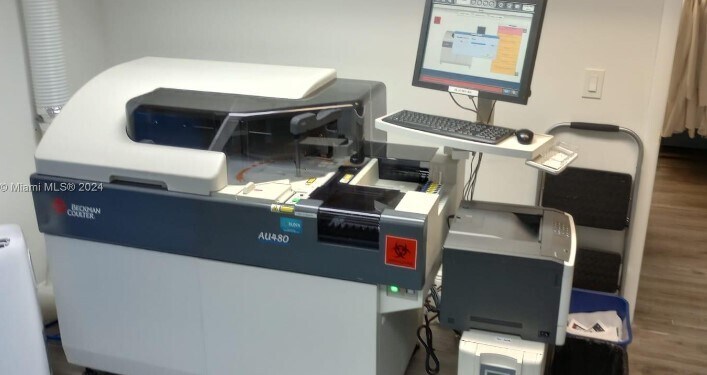 More Photos Of 8333 W McNab Rd, Tamarac Medical For Lease