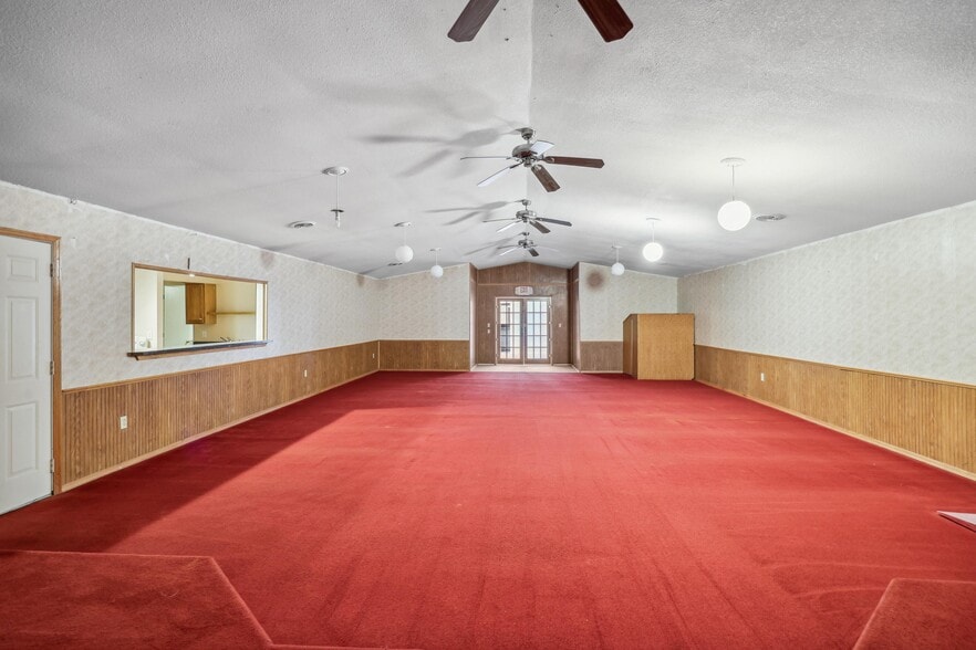 More Photos Of 13651 S 690 Rd, Wyandotte Specialty For Sale