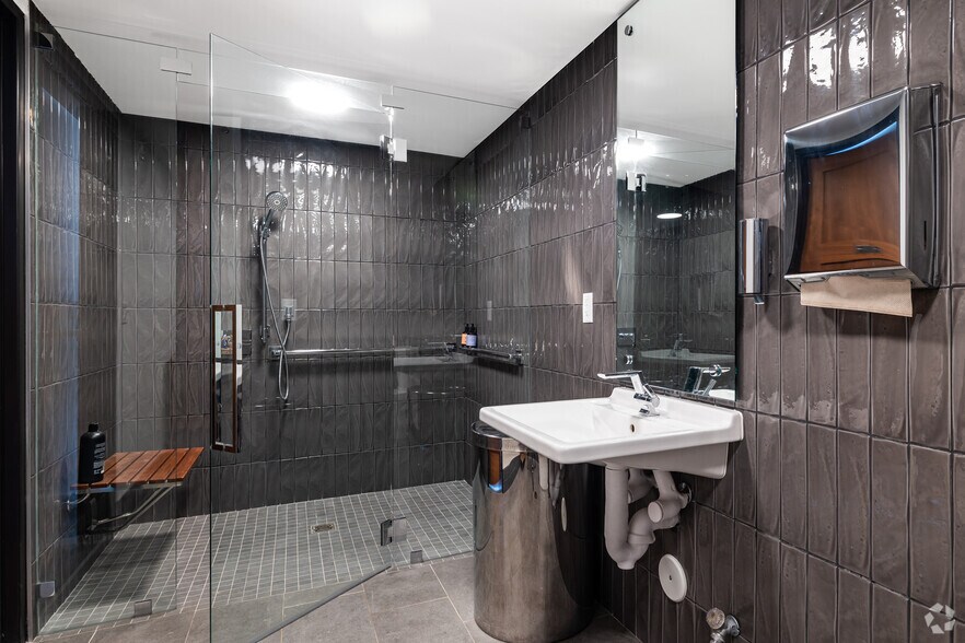 More Photos Of 4376 Forestdale Dr, Park City Research And Development For Lease