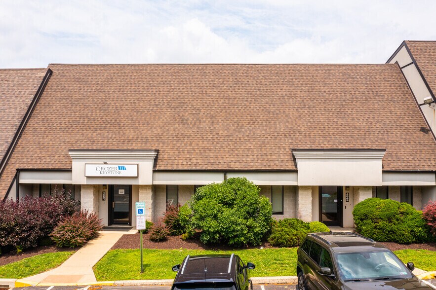 More Photos Of 4641-4659 West Chester Pike, Newtown Square Medical For Lease