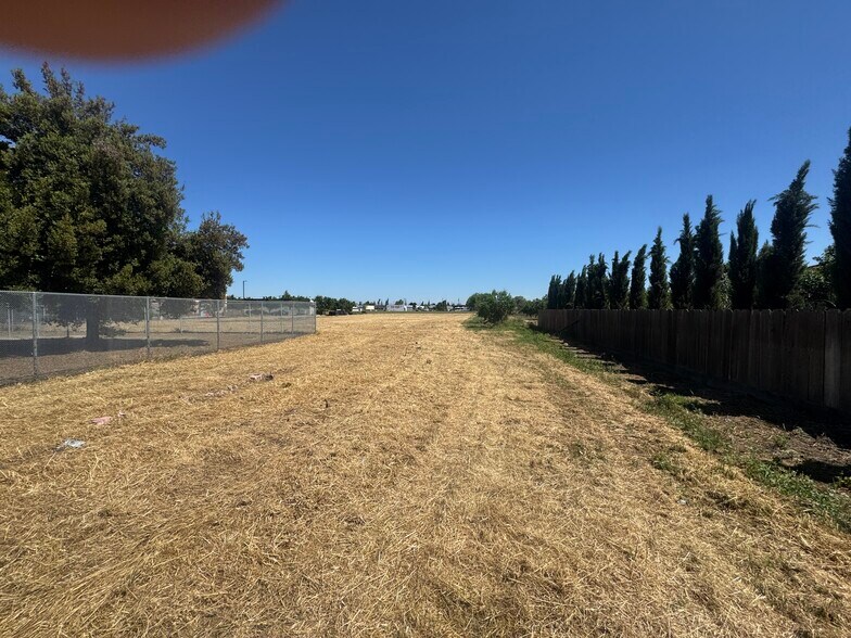 More Photos Of N Reinway Ave and Hwy 132, Waterford Land For Sale