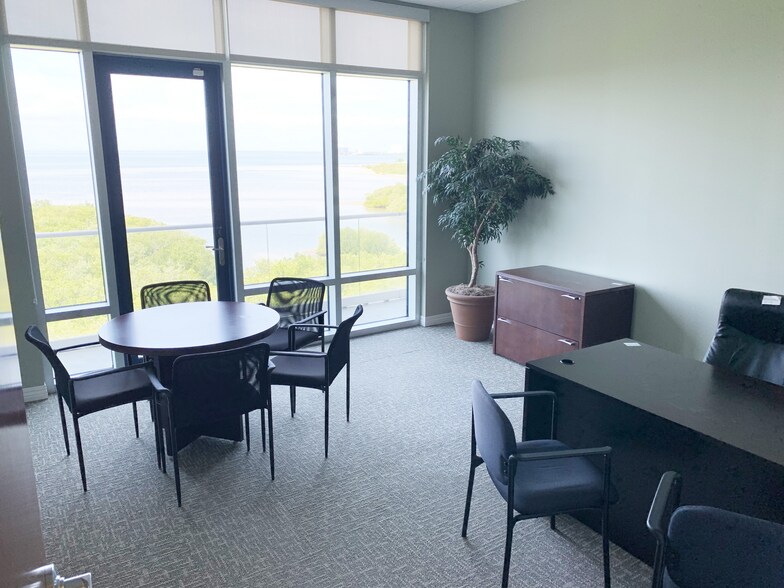 More Photos Of 5550 W Executive Dr, Tampa Office Residential For Sale