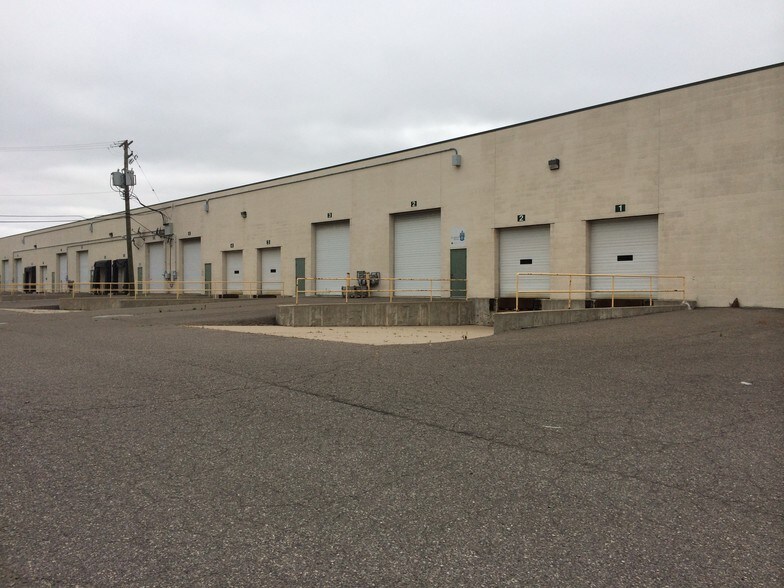 More Photos Of 26000 Northline Commerce Dr, Taylor Warehouse For Lease