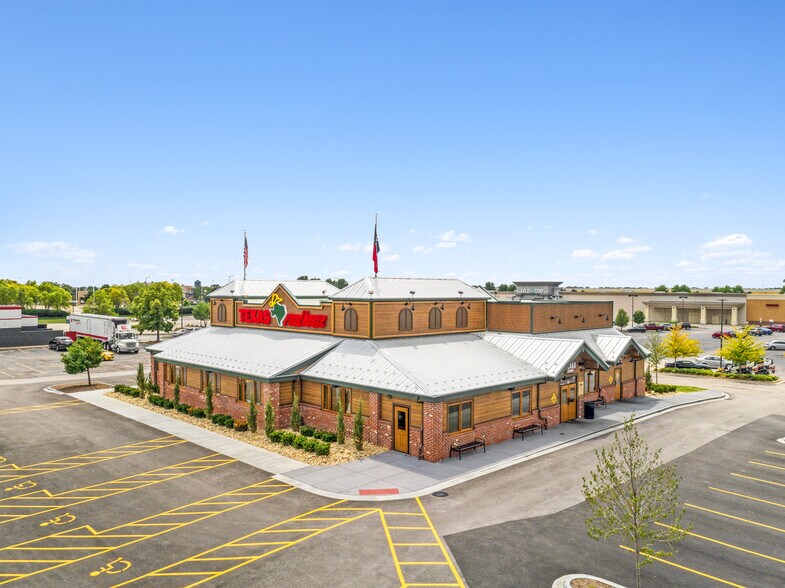 More Photos Of 986 N Route 59, Aurora Restaurant For Sale