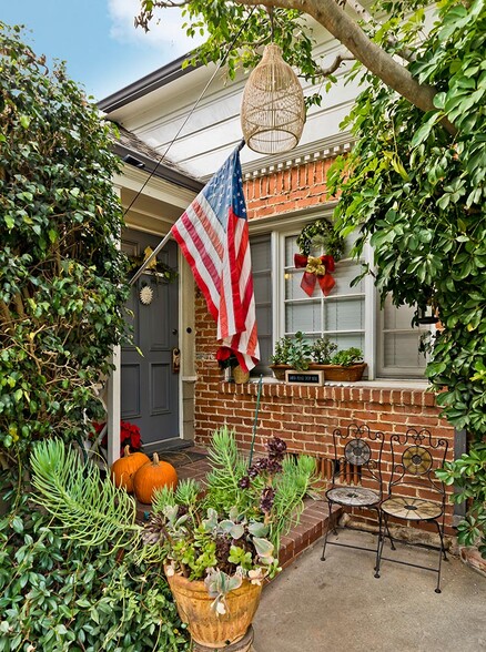 More Photos Of 825-831 Idaho Ave, Santa Monica Apartments For Sale