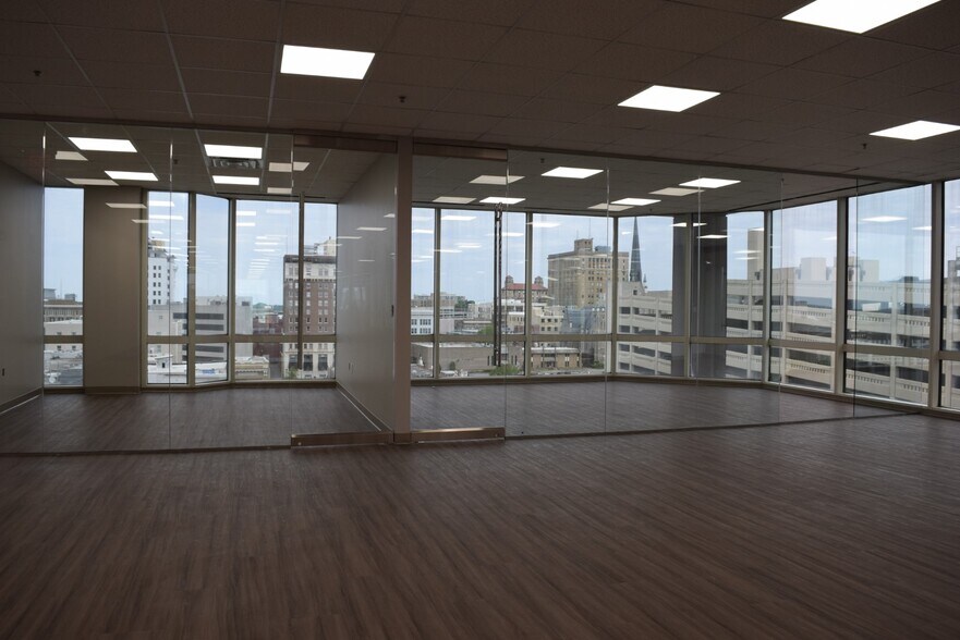 More Photos Of 401 W Capitol Ave, Little Rock Medical For Lease