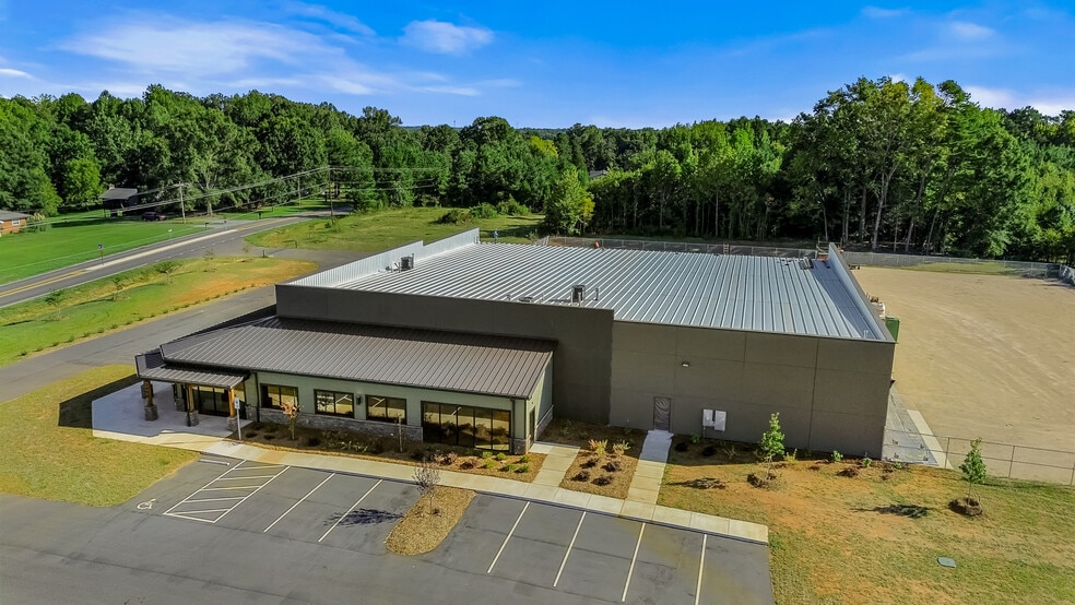 More Photos Of 2990 Brantley rd, Kannapolis Warehouse For Sale