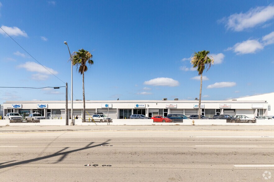 More Photos Of 3108-3308 NW 72nd Ave, Miami Industrial For Lease