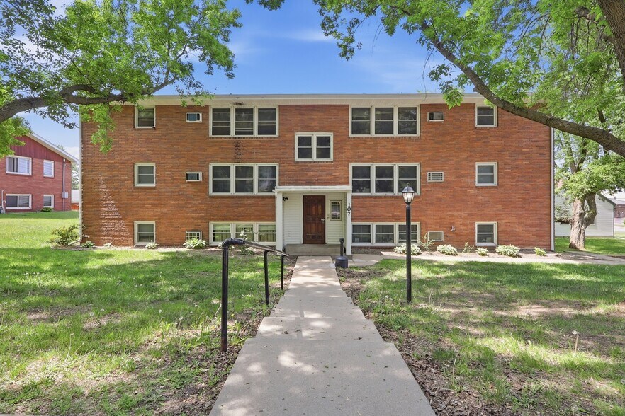 More Photos Of 107 3rd Ave S, Sauk Rapids Multifamily For Sale