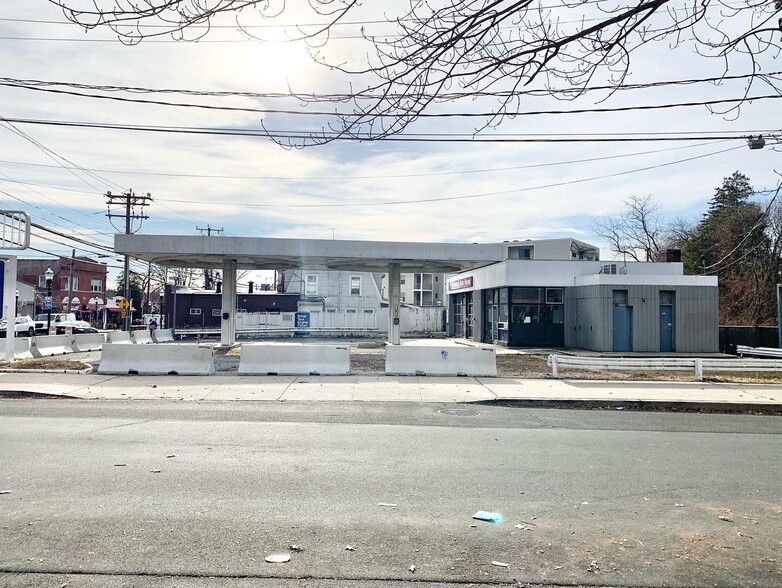 More Photos Of 936 Hope St, Stamford Service Station For Sale