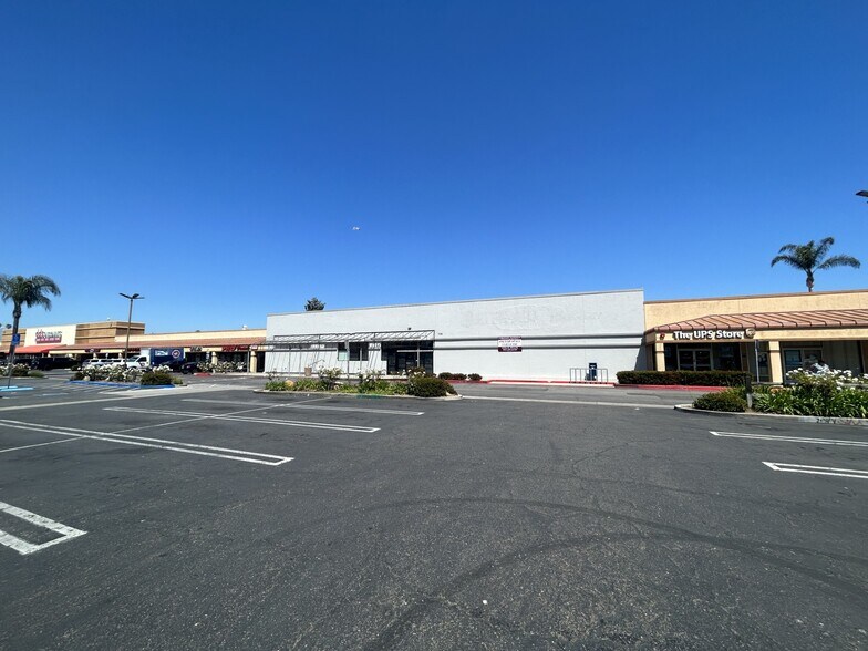 More Photos Of 702-944 N Ventura Rd, Oxnard Unknown For Lease