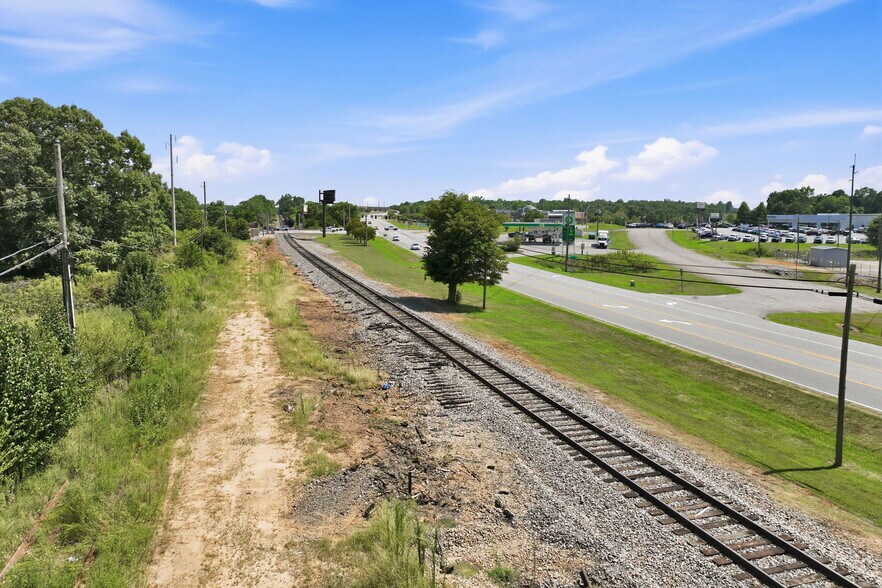 More Photos Of Hwy 441 and South Elm Street, Commerce Land For Sale