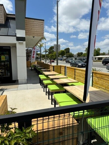 More Photos Of 1610 E Chapman Ave, Orange Restaurant For Lease