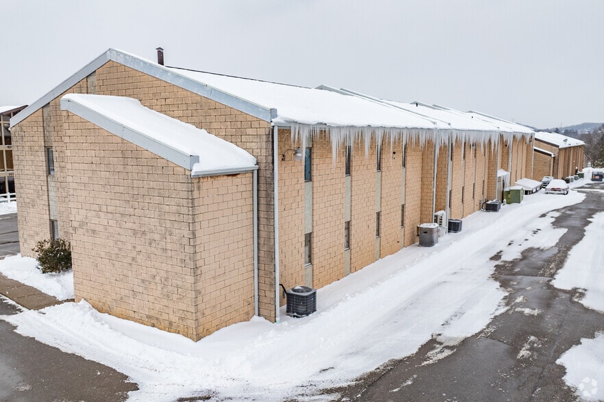 More Photos Of 401 Smith Dr, Cranberry Medical For Lease