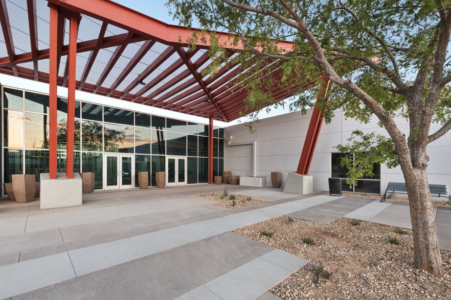 More Photos Of 1515 W 14th St, Tempe Office For Lease