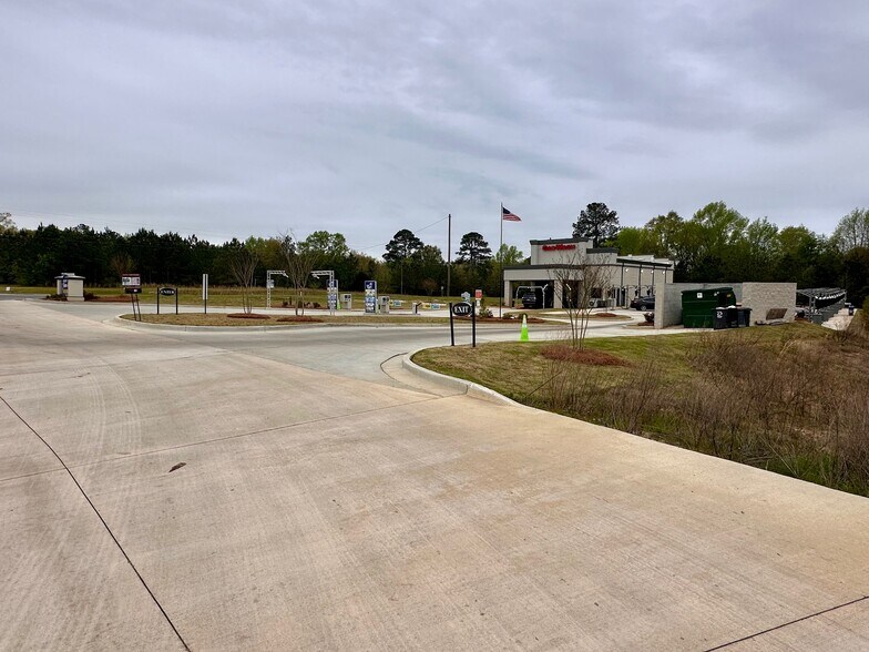 More Photos Of 365 GA Highway 26 E, Cochran Carwash For Sale