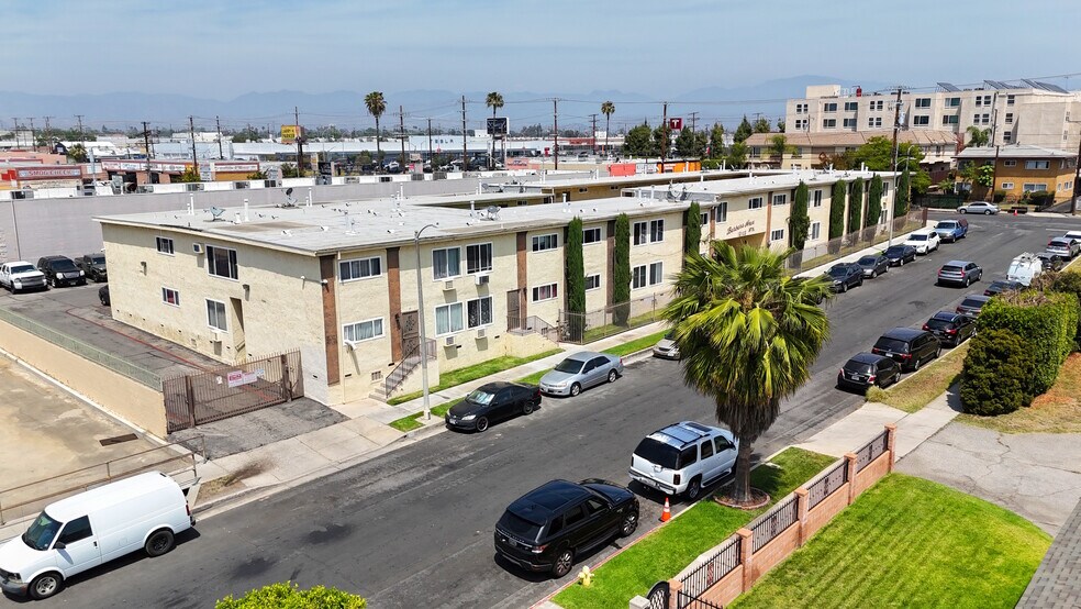 More Photos Of 13103 Barbara Ann St, North Hollywood Apartments For Sale