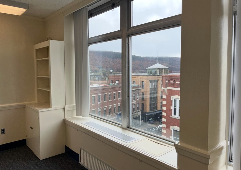 More Photos Of 100 Main St, Brattleboro Office For Sale