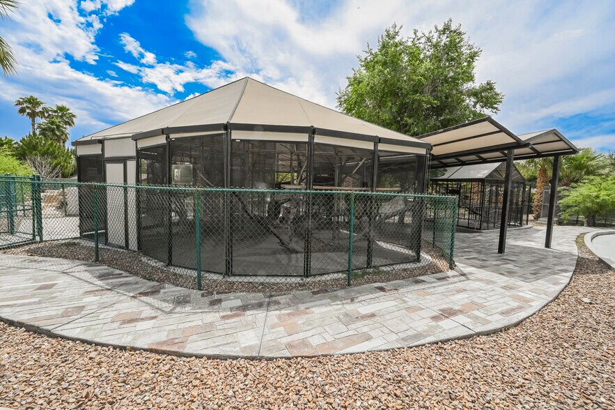 More Photos Of 6629 S Pecos Rd, Las Vegas Horse Stables For Sale