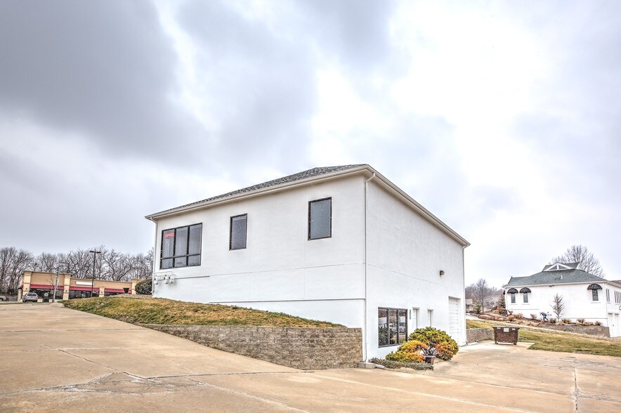 More Photos Of 130-136 Cherry Hill Dr, Belton Office Residential For Lease