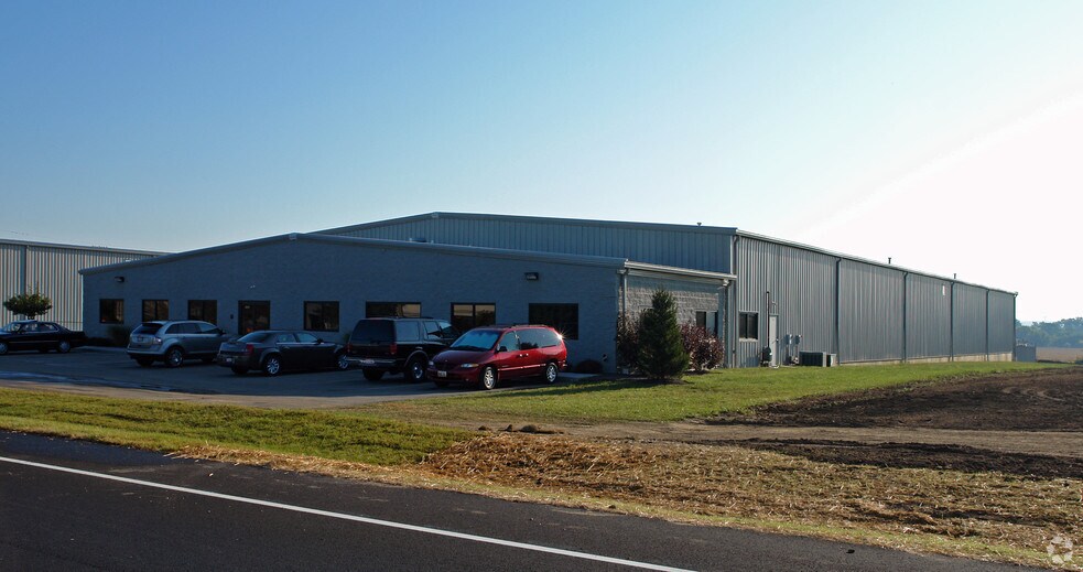 More Photos Of 8490 Seward Rd, Fairfield Warehouse For Lease